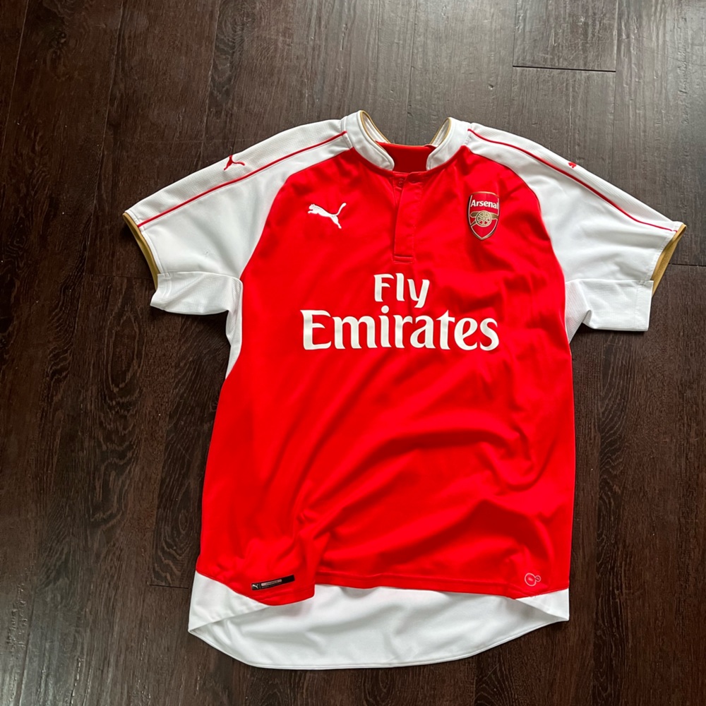 Arsenal soccer jersey